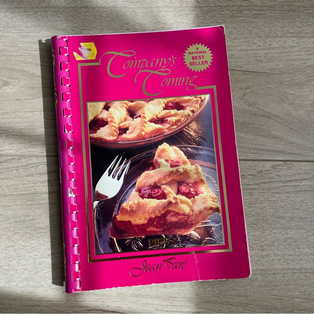 Jean Paré’s Company’s Coming Pies Recipe Book